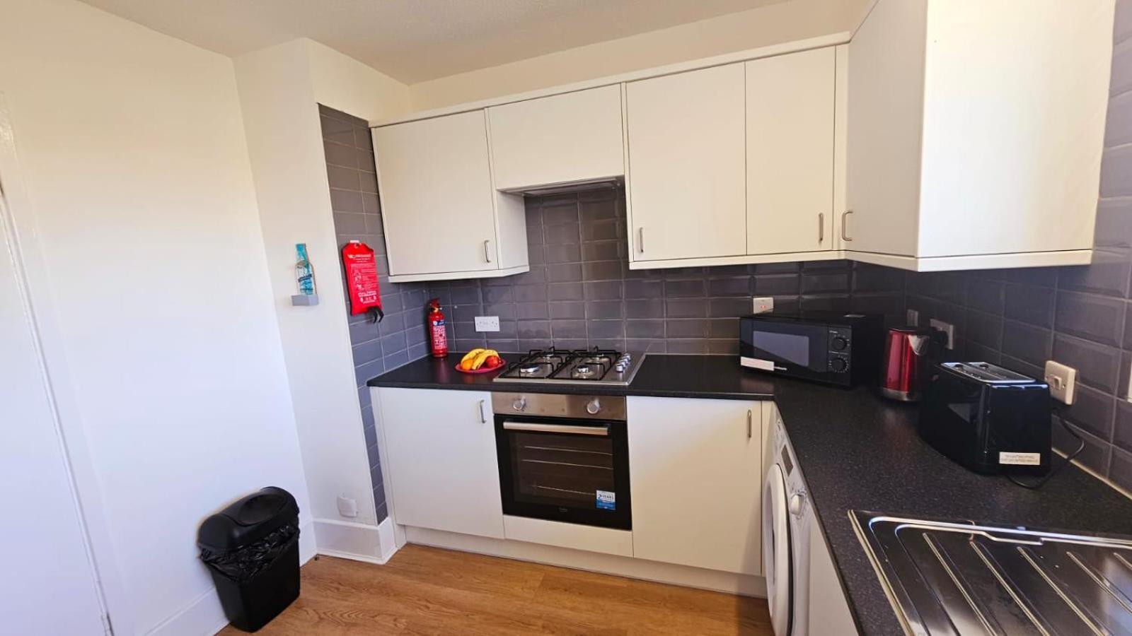 Excel O2 Stunning Large 3 Bedroom Apartment With Balcony Londres Exterior foto