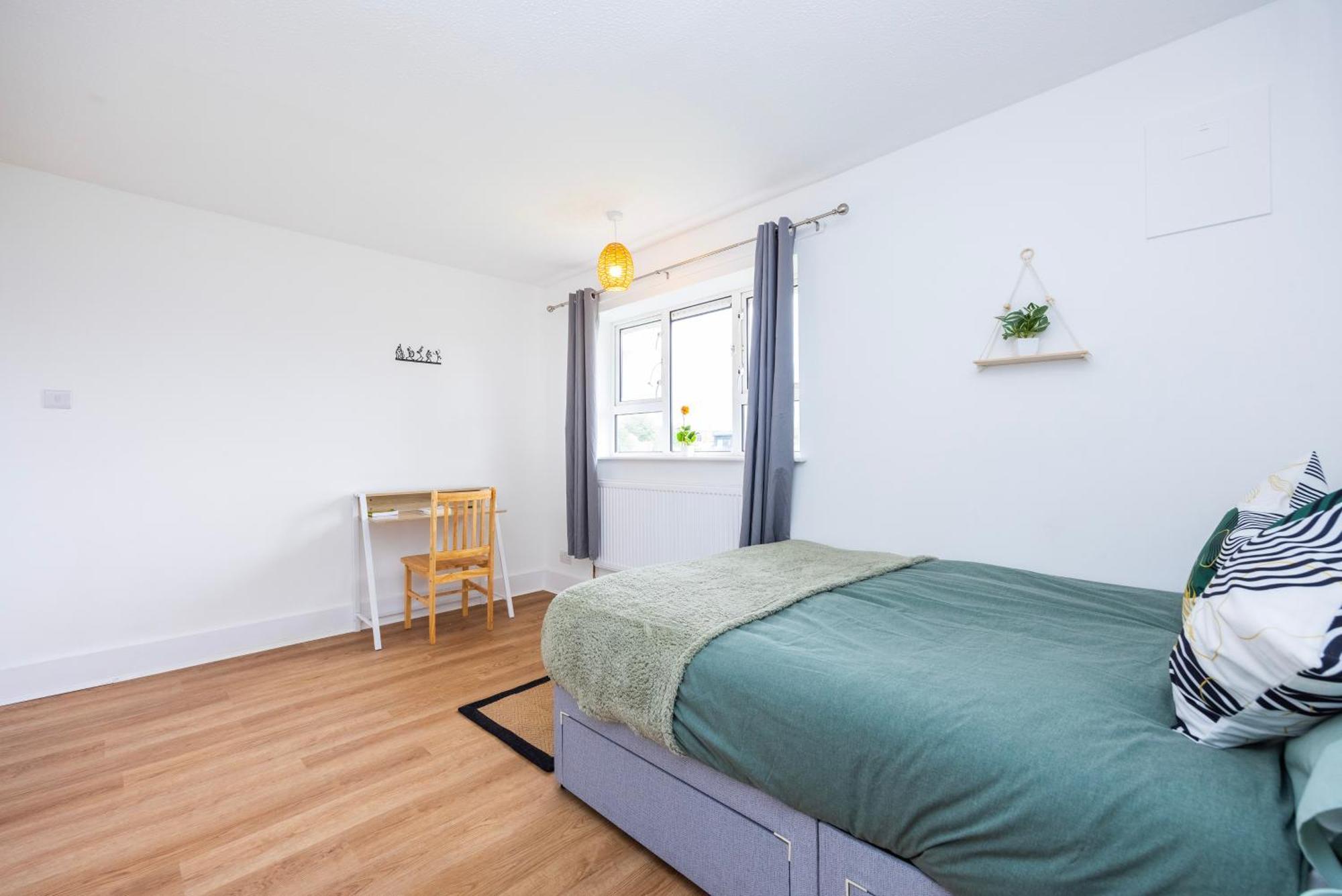 Excel O2 Stunning Large 3 Bedroom Apartment With Balcony Londres Exterior foto